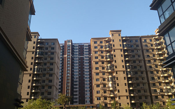 Ȫ�ݽ���ʦ��ѵѧУ