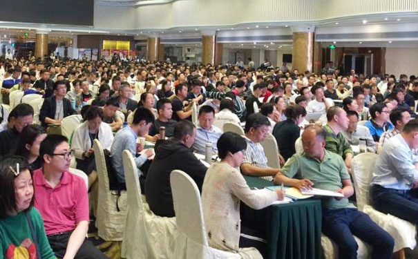 ������������ʦ��ѵ�ļҺ�-����-��ַ-�绰