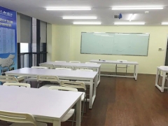 ͭ����ѧУ�ĸ���