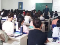 ���ǻ��ѧУ�ĸ���