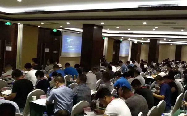 �Ͳ���������ʦ��ѵ�����м��� - �ĸ�����