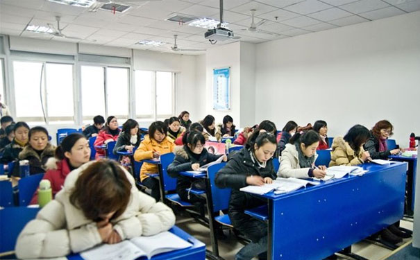 遵义学会计学费多少钱