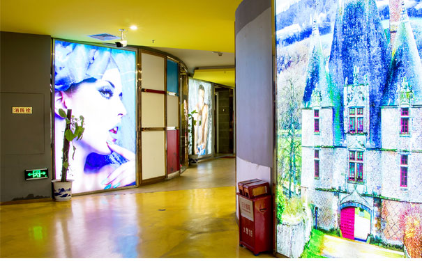 ���ݰ�������ױ��ѵѧУ�ĸ��� - ѧ�Ѷ���