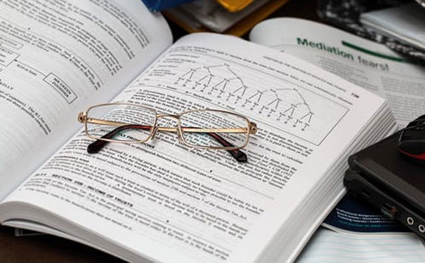 ���ݰ�����Ӣ����ѵ��������Щ