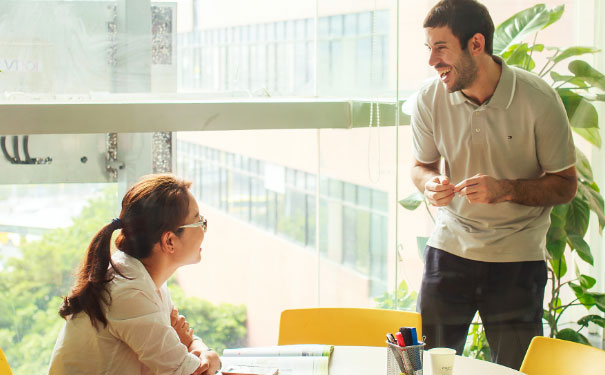 �人����Ӣ����ѵ���ĸ��� - ����Ǯ