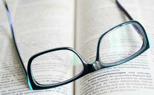 �ϲ�����Ӣ����ѵ���ĸ��� - ����Ǯ   