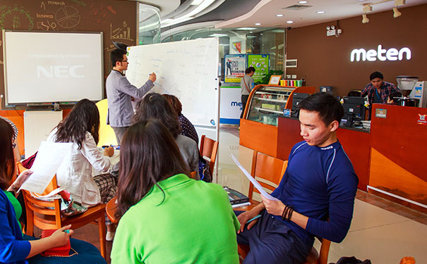 �ɶ�����Ӣ����ѵ��������ࡿ_Ӣ����ѵ���������������