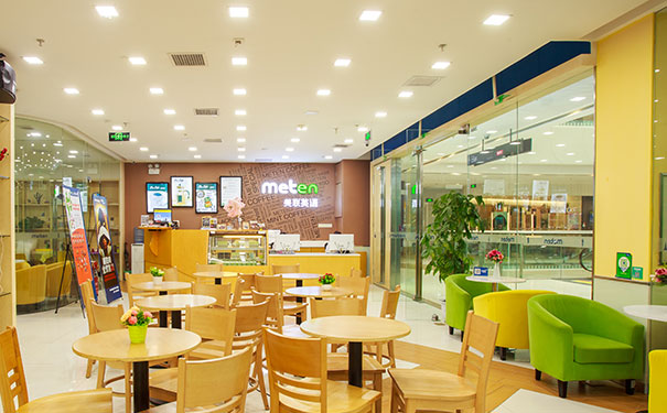 �人����������Ӣ��������Ͽγ��ĸ���_�人Ӣ����ѵ����