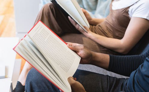 �ɶ�����Ӣ��������Ͽγ��ĸ���_�ɶ�Ӣ����ѵ����