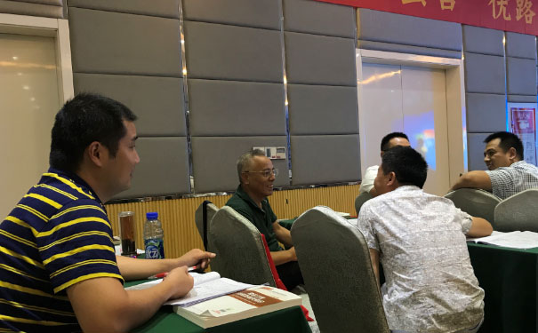 �����ǻ���������ʦ��ѵ���ĸ���_ѧ�Ѷ���Ǯ