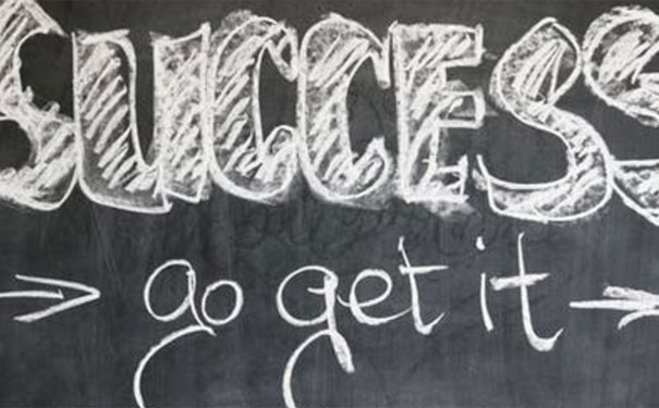 ֣�ݳ���Ӣ����ѵ��Ҫ����Ǯ