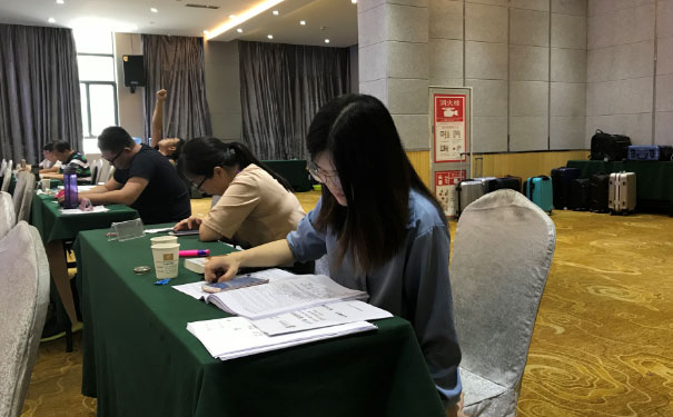 ̩�����ʦ��ѵ����