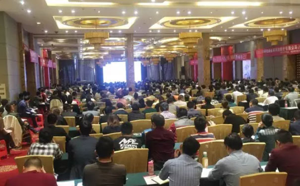 �������ʦ��ѵ�����ĸ���_���ö���