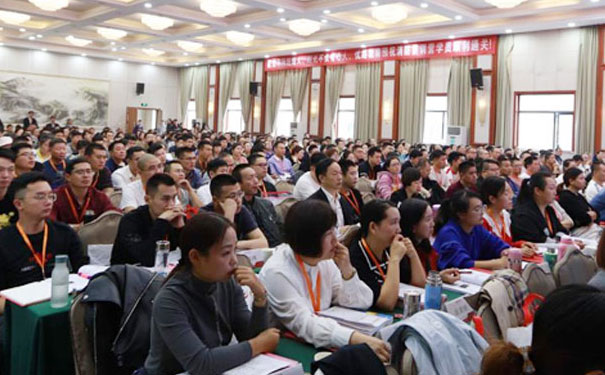 �������ʦ��ѵ����