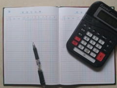 �ɶ����ѧУ_��ַ_�绰/