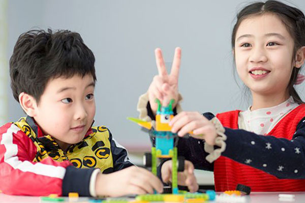 郑州管城区少儿编程培训-Scratch-Python-C++课程-童程童美