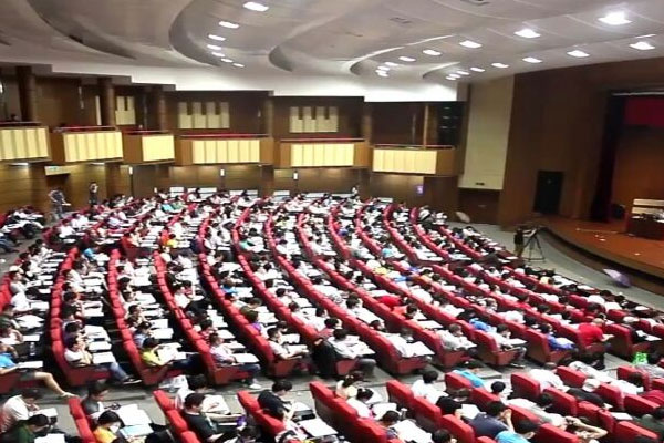 �ϲ�������ѵ�����ĸ���-�γ̷��ú���-���濿��