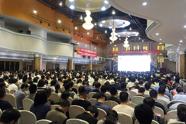 ���ڶ�����ѵ�����ĸ���-�γ̷��ú���-���濿��