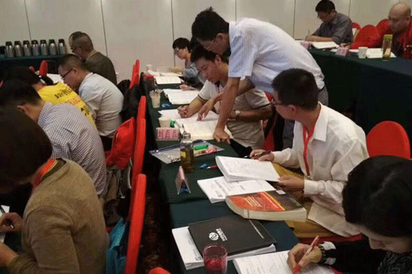 ���ݶ�����ѵ�����ĸ���-�γ̷��ú���-���濿��