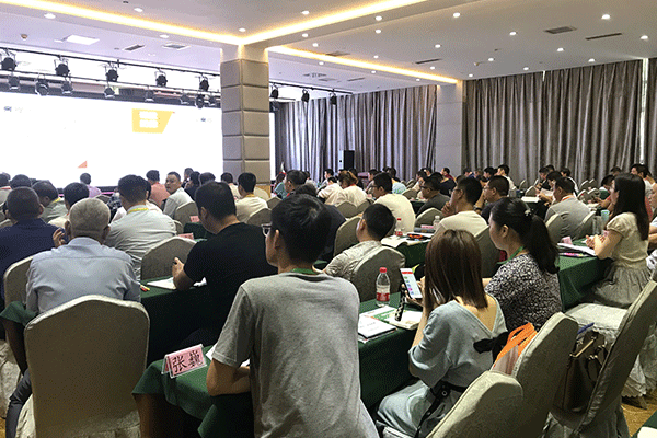 ���������ѵ�����ĸ���-�γ̷��ú���-���濿��