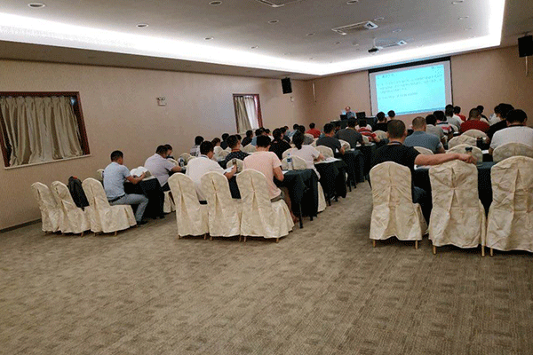 ¤�϶�����ѵ�����ĸ���-�γ̷��ú���-���濿��