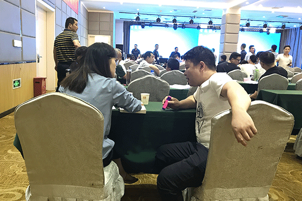 ����������ѵ�����ĸ���-�γ̷��ú���-���濿��