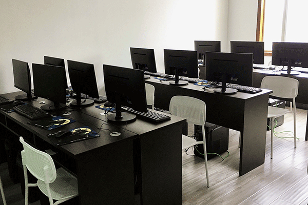 ���ݵ�����ѵ����-�����ļҺ�