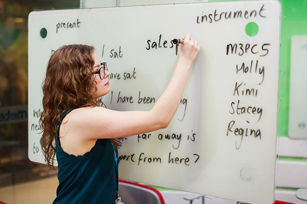 ��ݸ����Ӣ�︨���ļҺ�-�۸���ö���Ǯ