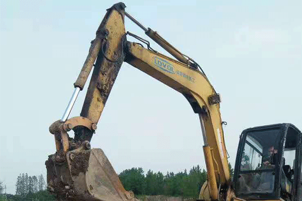 �人�����ļ����ھ����ѵ��