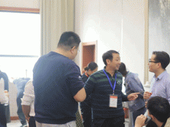 ���ֳ��˸߿���ǰ��ѵ���ĸ���_ѧ�Ѽ۸����Ǯ/