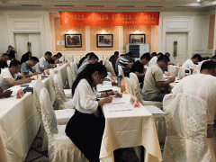 ��Ҵ���˸߿���ǰ��ѵ���ĸ���_ѧ�Ѽ۸����Ǯ/