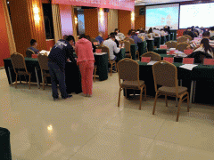 ¤�ϳ��˸߿���ǰ��ѵ���ĸ���_ѧ�Ѽ۸����Ǯ/