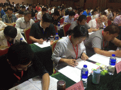 �������˸߿���ǰ��ѵ���ĸ���_ѧ�Ѽ۸����Ǯ/