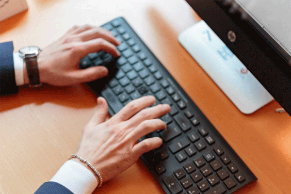 ����˰��ʦ��ѵ����_�����ĸ���