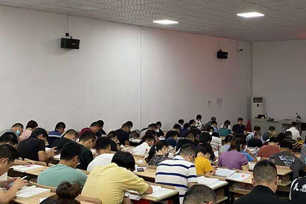 衡阳考研辅导机构哪家好_收费标准