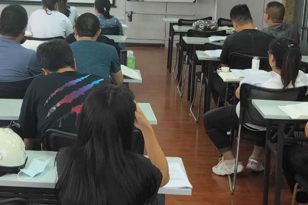 �Ĵ����и��������ļҺ�_�շѱ�׼