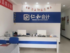 �ོѧ����ĸ�ѧУ��/