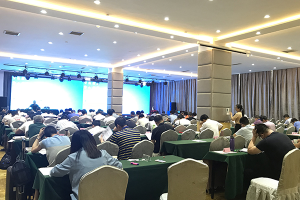 ����һ�����Ը�������_��ѵ��۸�