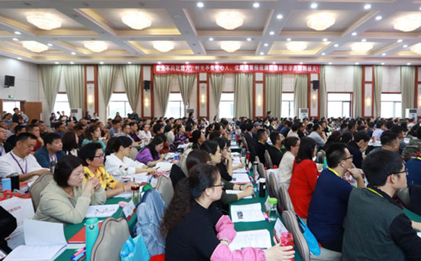 ������������ѵѧУ�ļҺ�_��ַ_�绰