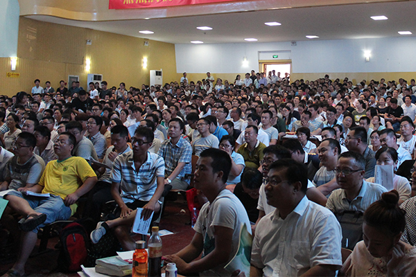 ����������ѵѧУ�ļҺ�_��ַ_�绰