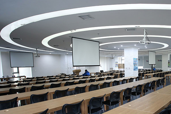 �������������ѵѧУ_�����ĸ���