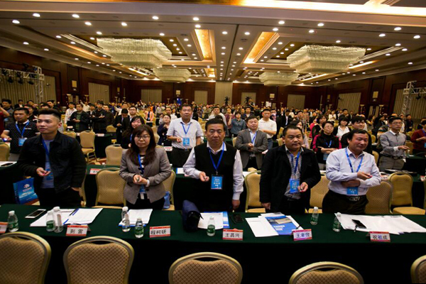 ��ɽ��Ṥ��ʦ��ѵ�����ĸ���_��ô����