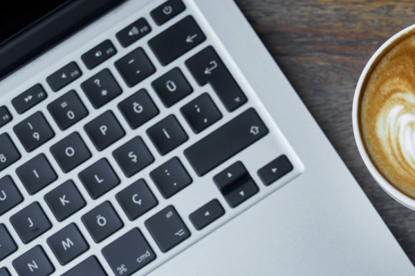 ���ɹ���Ṥ��ʦ��ѵ�����ĸ���_��ô����	