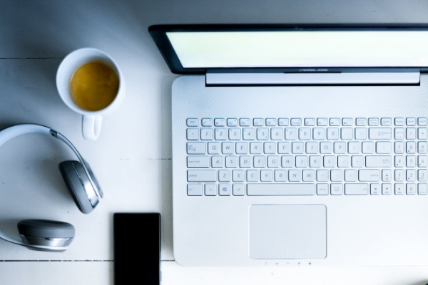 Ϋ����Ṥ��ʦ��ѵ�����ĸ���_��ô����