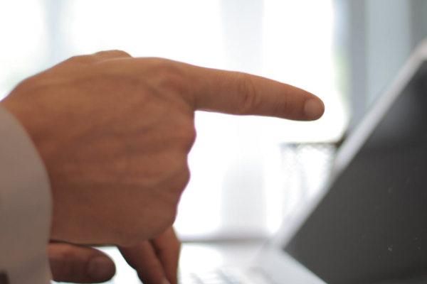 ������Ṥ��ʦ��ѵ�����ĸ���_��ô����