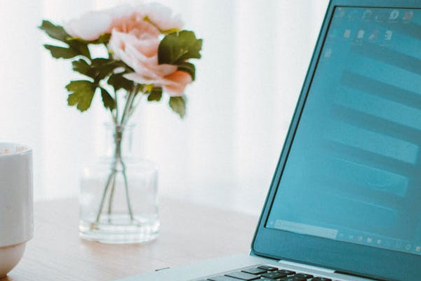 ������Ṥ��ʦ��ѵ�����ĸ���_��ô����