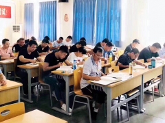 ���ݶ���������ѵ�����ĸ���_���۶���Ǯ/