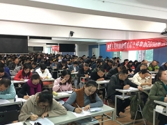 ���ݶ���������ѵ�����ĸ���_���۶���Ǯ/