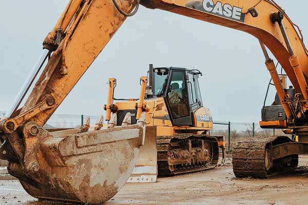 ֣�����ھ��ѧУ�𣿵�ַ�����