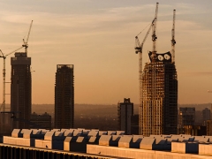 ̨���м���ȫ����ʦ��ѵ���ö���Ǯ/